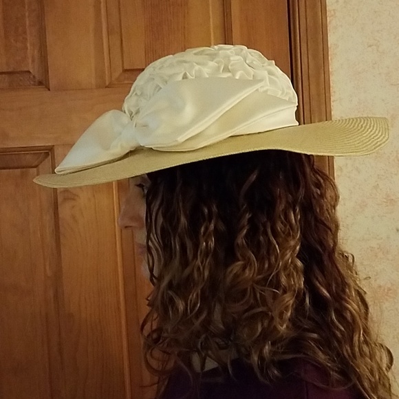 Hat - Picture 3 of 3